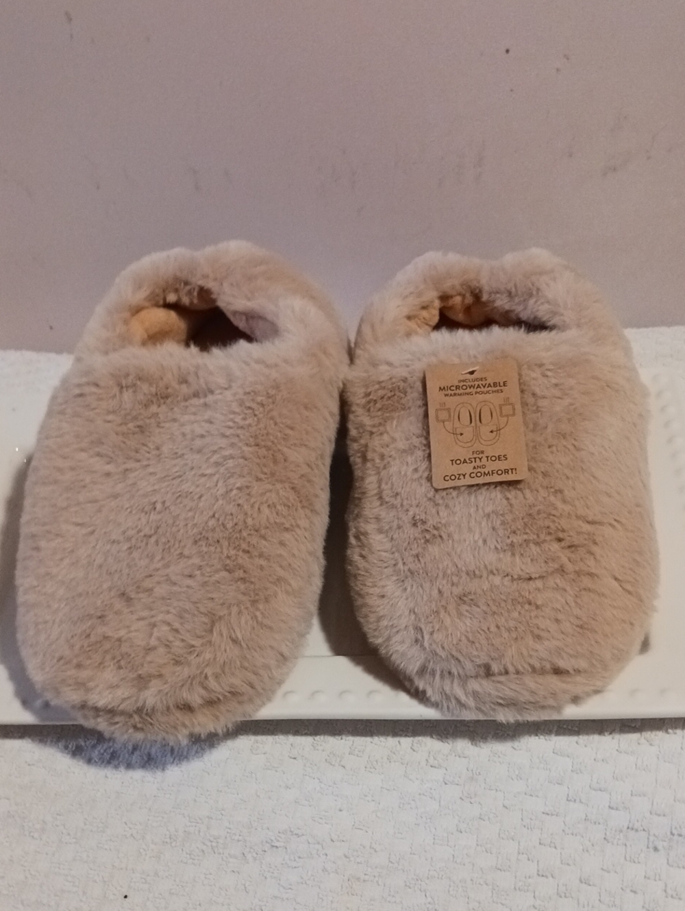 BORN ⚜️Cozy Plush Slippers With A Removable Microwave-warming Pouch